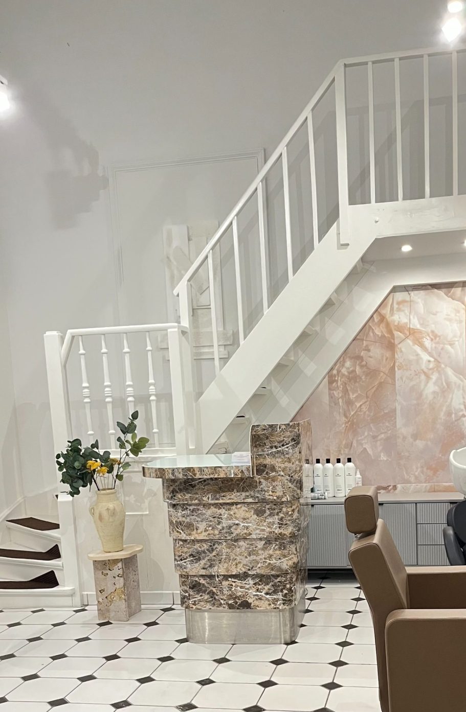 Eva Salon